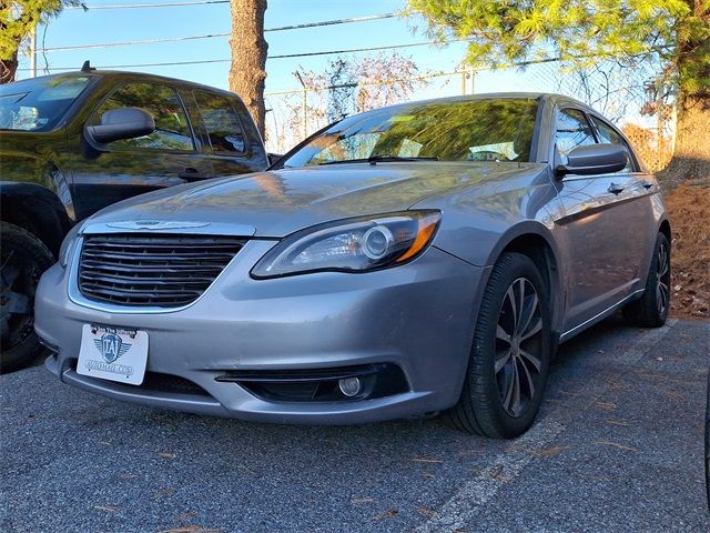 2013 Chrysler 200 Touring