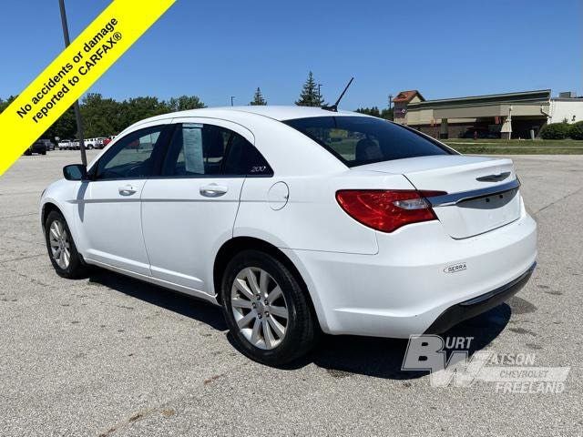 2013 Chrysler 200 Touring