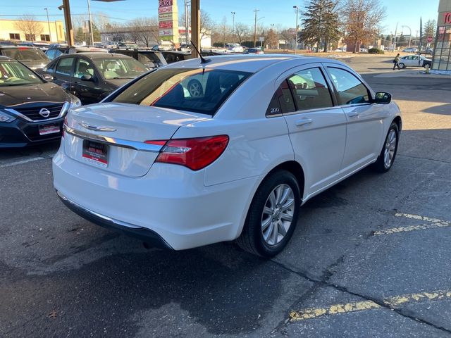 2013 Chrysler 200 Touring