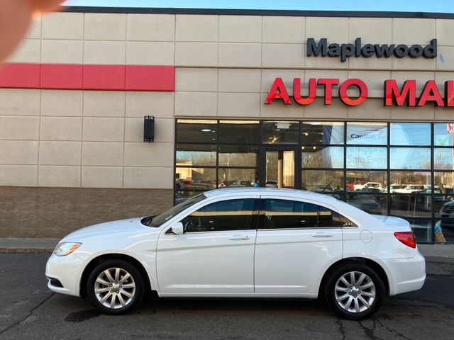 2013 Chrysler 200 Touring