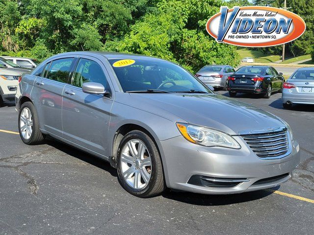 2013 Chrysler 200 Touring