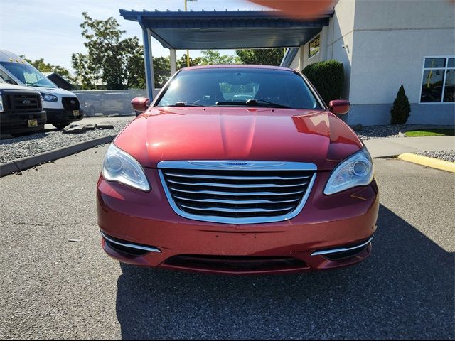 2013 Chrysler 200 Touring