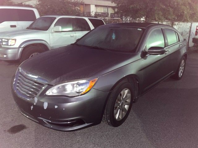 2013 Chrysler 200 Touring