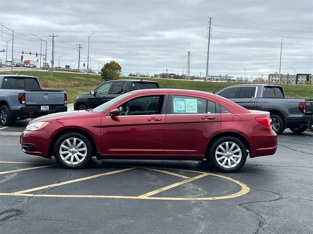 2013 Chrysler 200 Touring