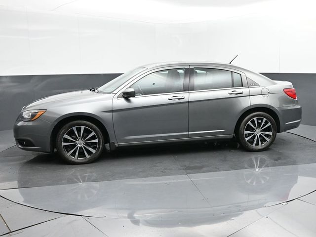 2013 Chrysler 200 Touring