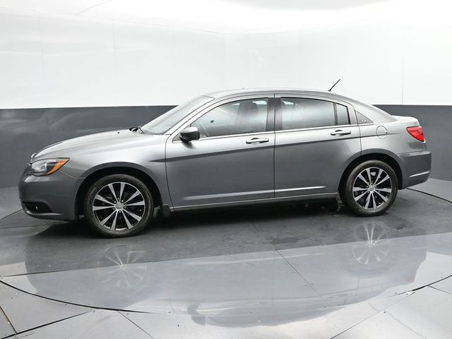 2013 Chrysler 200 Touring