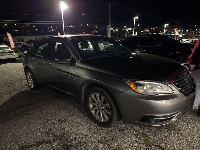 2013 Chrysler 200 Touring