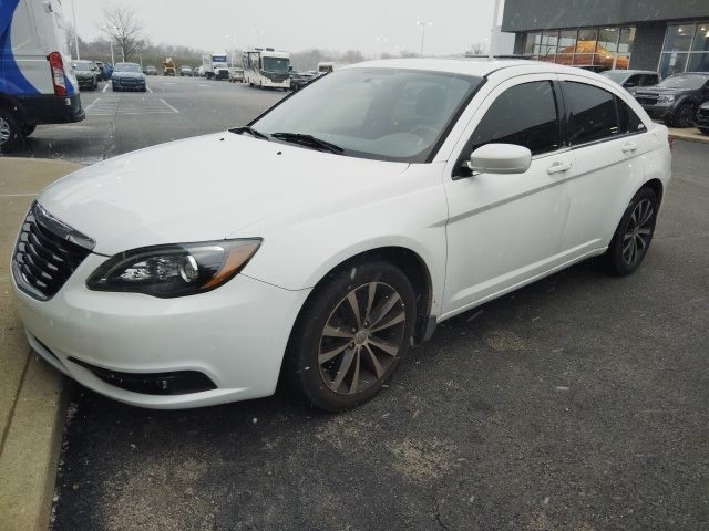 2013 Chrysler 200 Touring