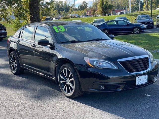 2013 Chrysler 200 Touring