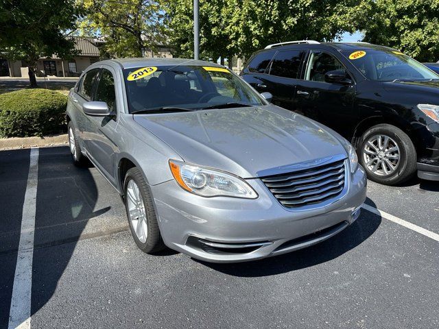 2013 Chrysler 200 Touring