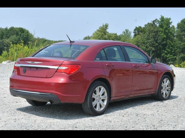 2013 Chrysler 200 Touring