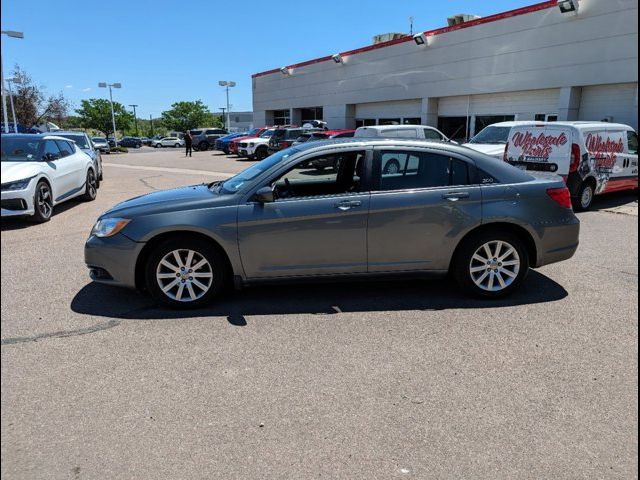 2013 Chrysler 200 Touring