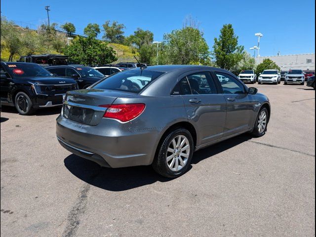 2013 Chrysler 200 Touring