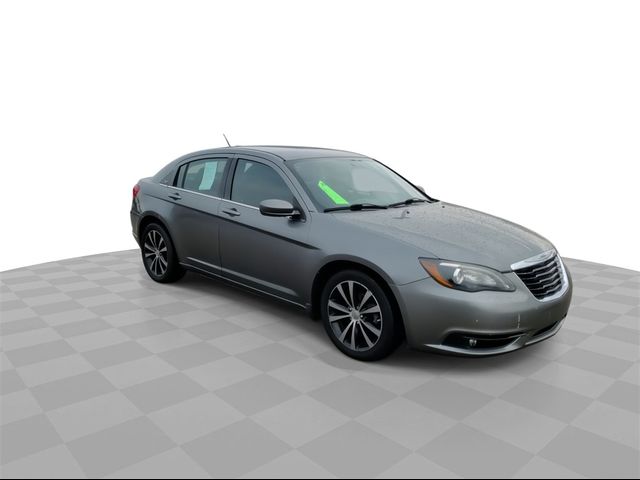 2013 Chrysler 200 Touring