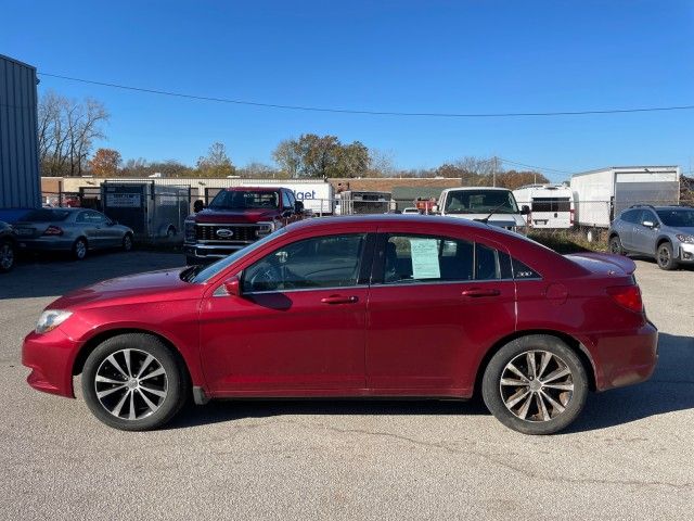 2013 Chrysler 200 Touring