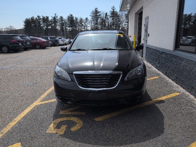 2013 Chrysler 200 Touring