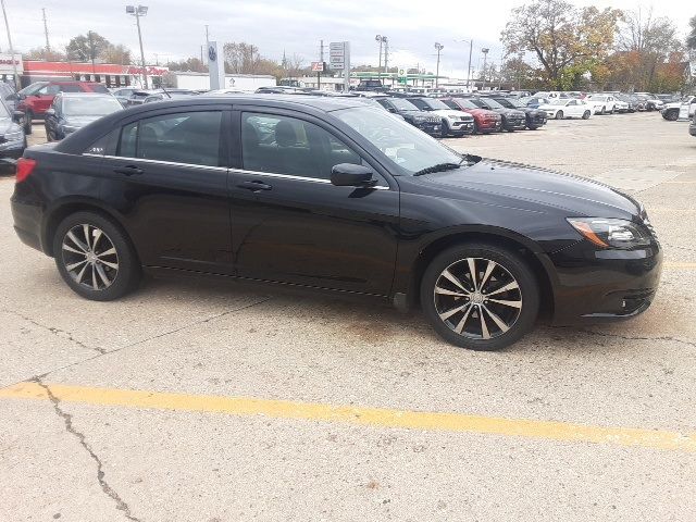 2013 Chrysler 200 Touring