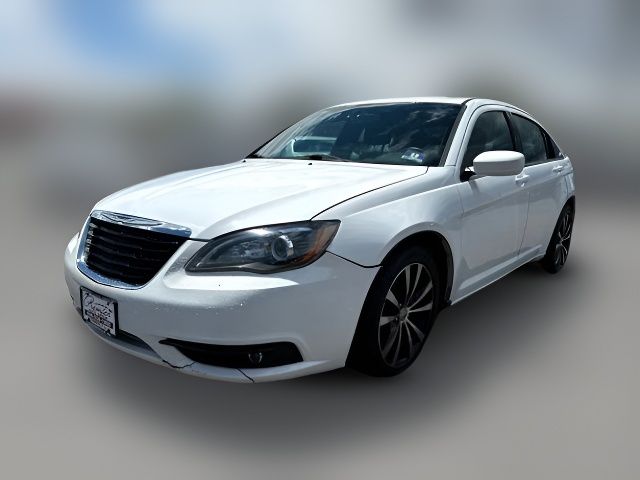2013 Chrysler 200 Touring