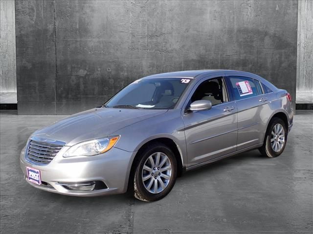 2013 Chrysler 200 Touring