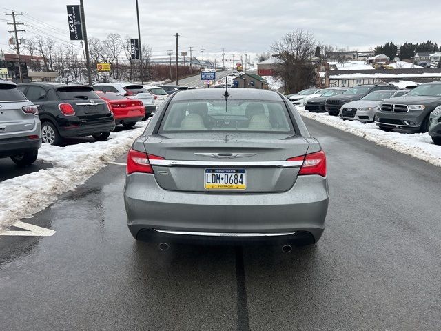 2013 Chrysler 200 Touring