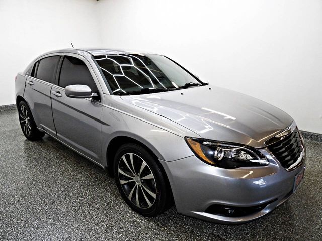 2013 Chrysler 200 Touring