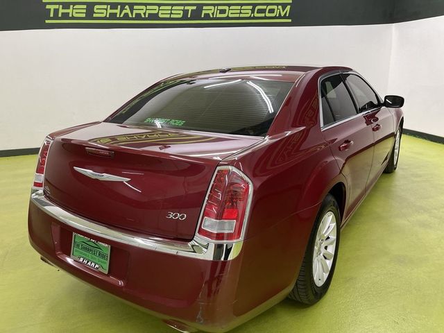 2013 Chrysler 300 Base