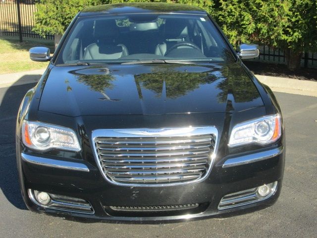 2013 Chrysler 300 300C