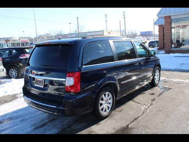 2013 Chrysler Town & Country Touring