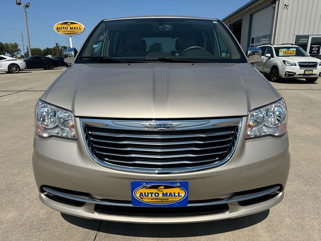 2013 Chrysler Town & Country Touring-L