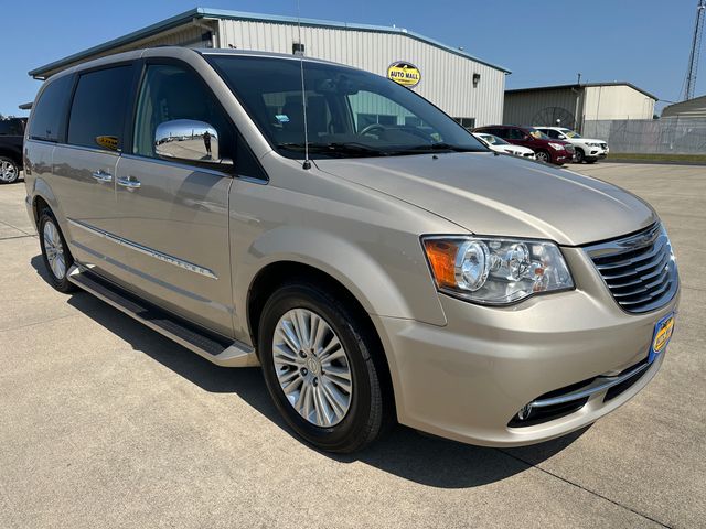 2013 Chrysler Town & Country Touring-L