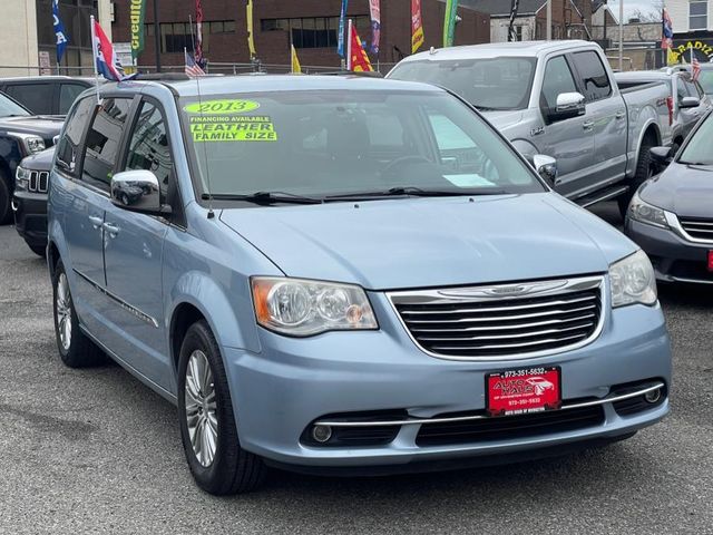 2013 Chrysler Town & Country Touring-L