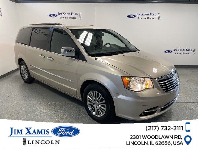 2013 Chrysler Town & Country Touring-L