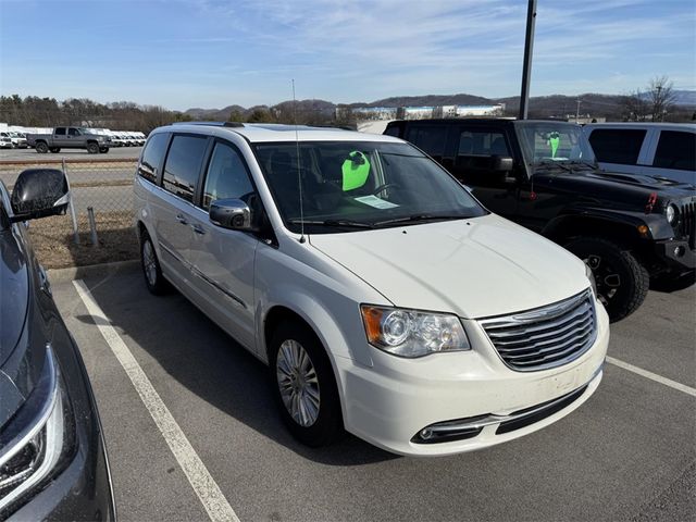 2013 Chrysler Town & Country Limited