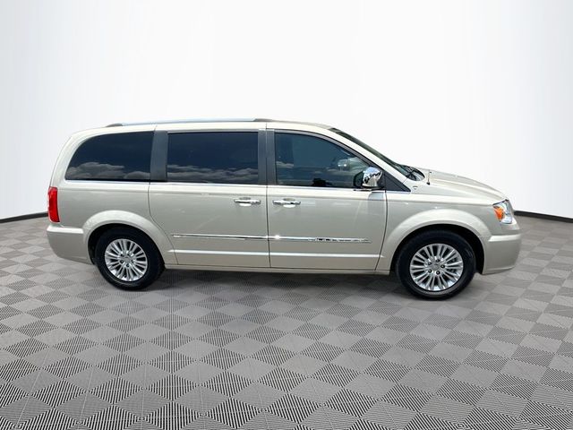 2013 Chrysler Town & Country Limited