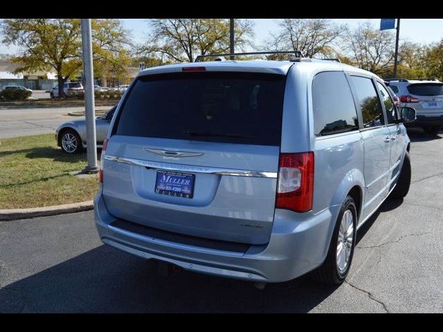 2013 Chrysler Town & Country Limited