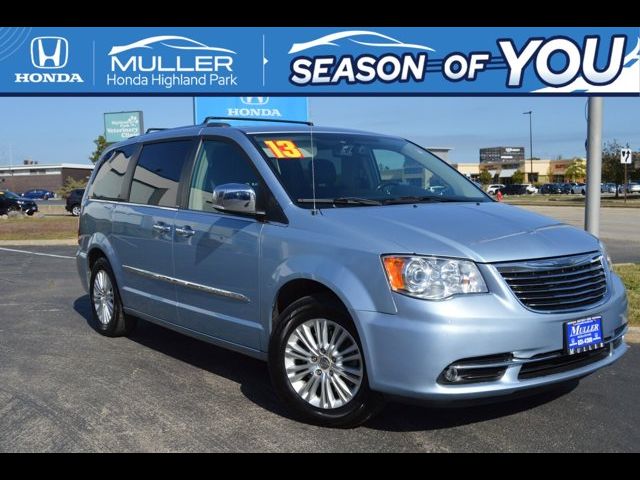 2013 Chrysler Town & Country Limited