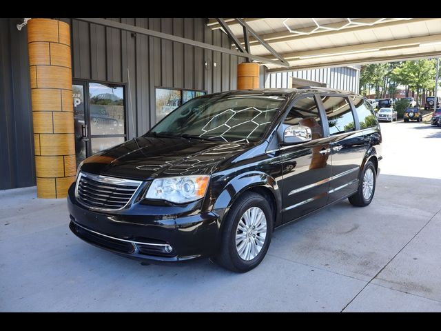 2013 Chrysler Town & Country Limited