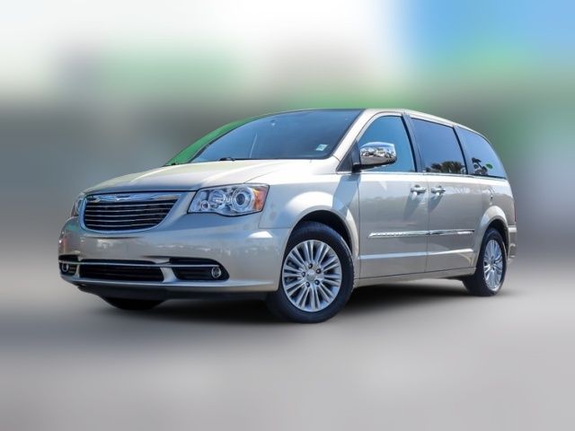 2013 Chrysler Town & Country Limited