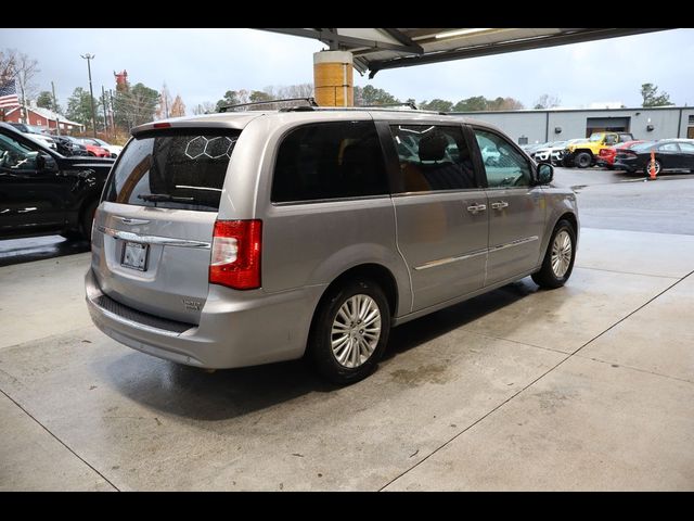 2013 Chrysler Town & Country Limited