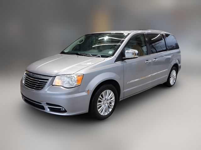 2013 Chrysler Town & Country Limited