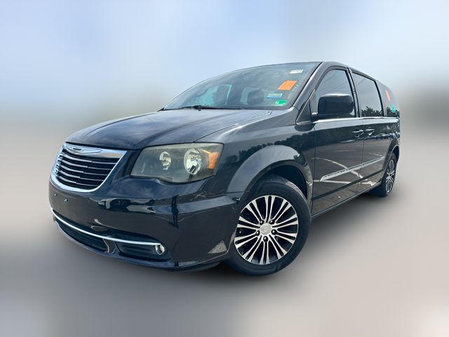 2013 Chrysler Town & Country S