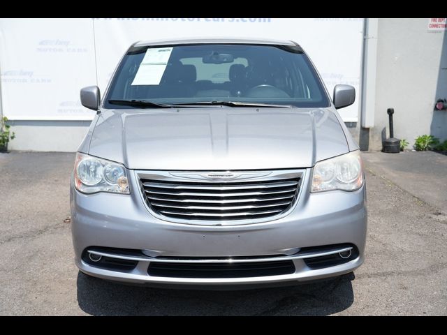 2013 Chrysler Town & Country S