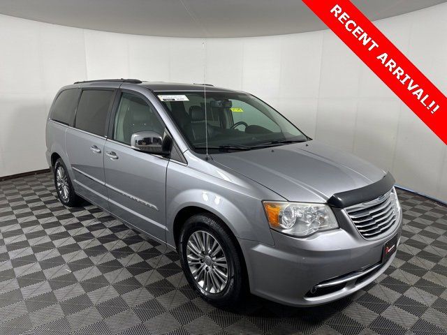 2013 Chrysler Town & Country Touring-L