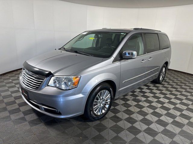 2013 Chrysler Town & Country Touring-L