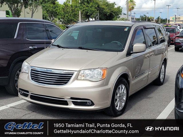 2013 Chrysler Town & Country Touring