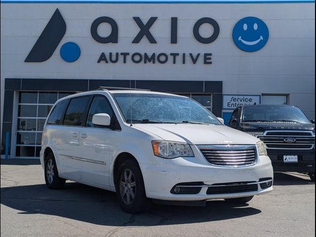 2013 Chrysler Town & Country Touring