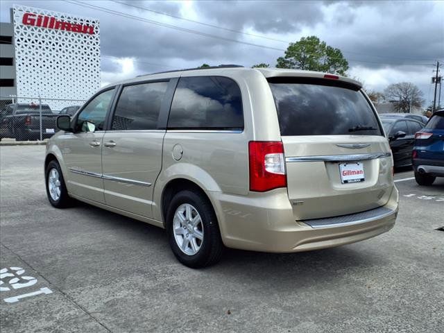 2013 Chrysler Town & Country Touring