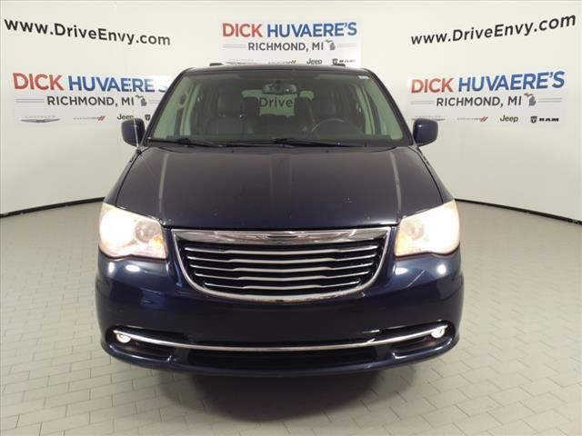 2013 Chrysler Town & Country Touring