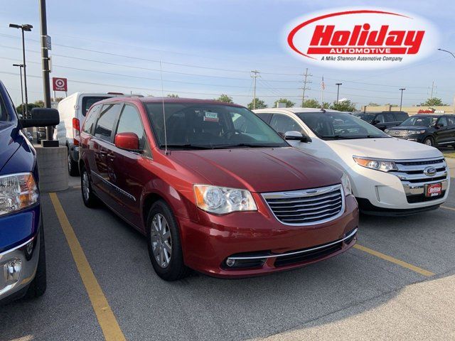 2013 Chrysler Town & Country Touring