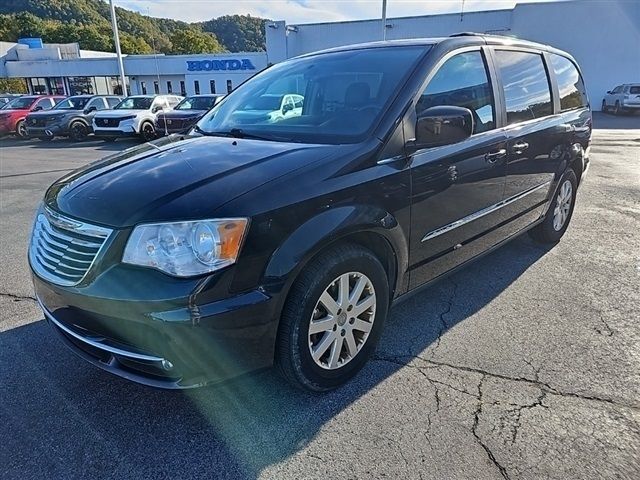 2013 Chrysler Town & Country Touring